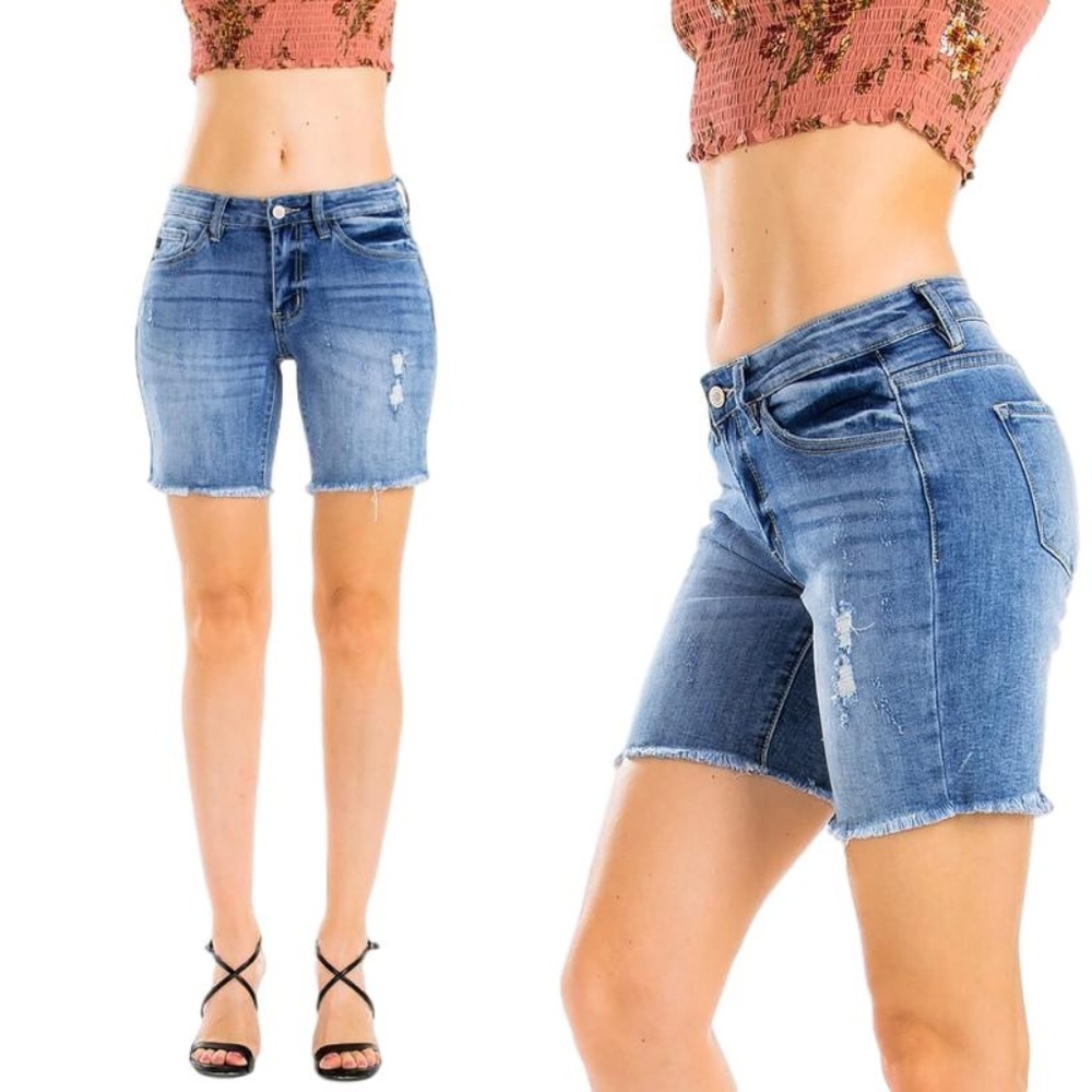 NWT KanCan Jeans Elise Mid Rise Mid Thigh Shorts